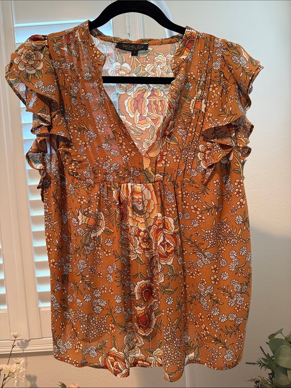 Rachel Zoe Mustard Floral Ruffle Sleeve V-Neck Top sz small